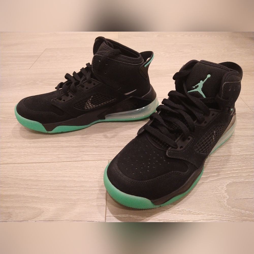 Jordan Mars 270 Green Glow